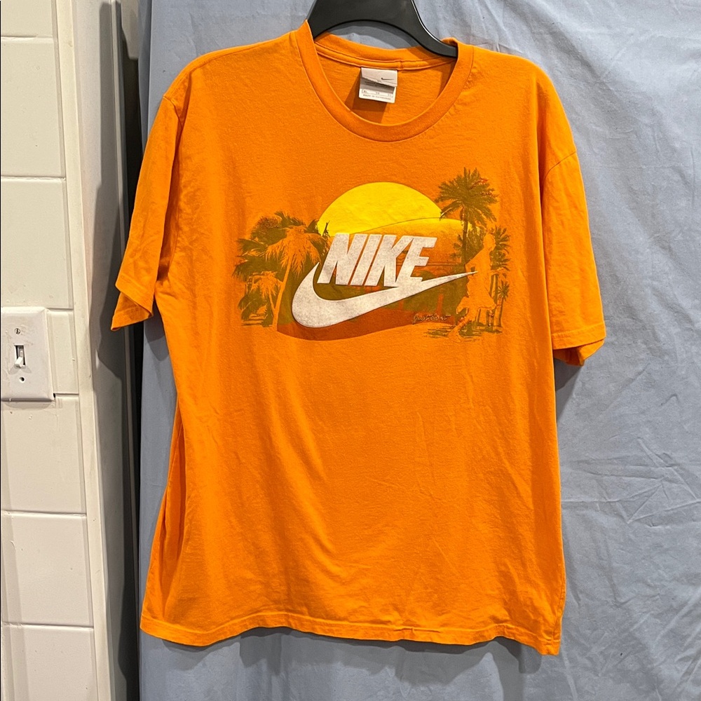 Nike Vibrant Orange Tee with Sunset Graphic size XL